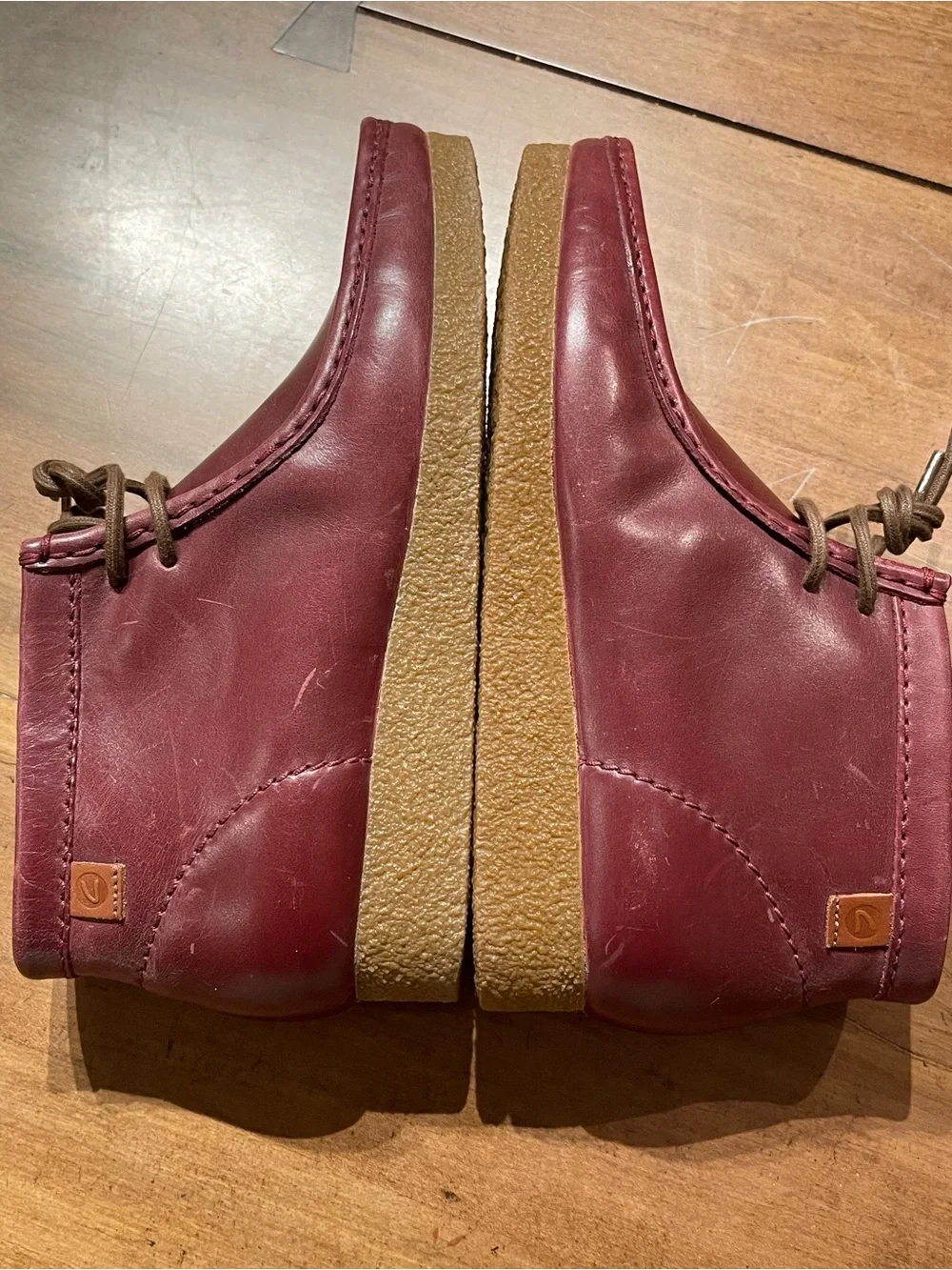 Clarks Men's Burgundy Leather Chukka Boots